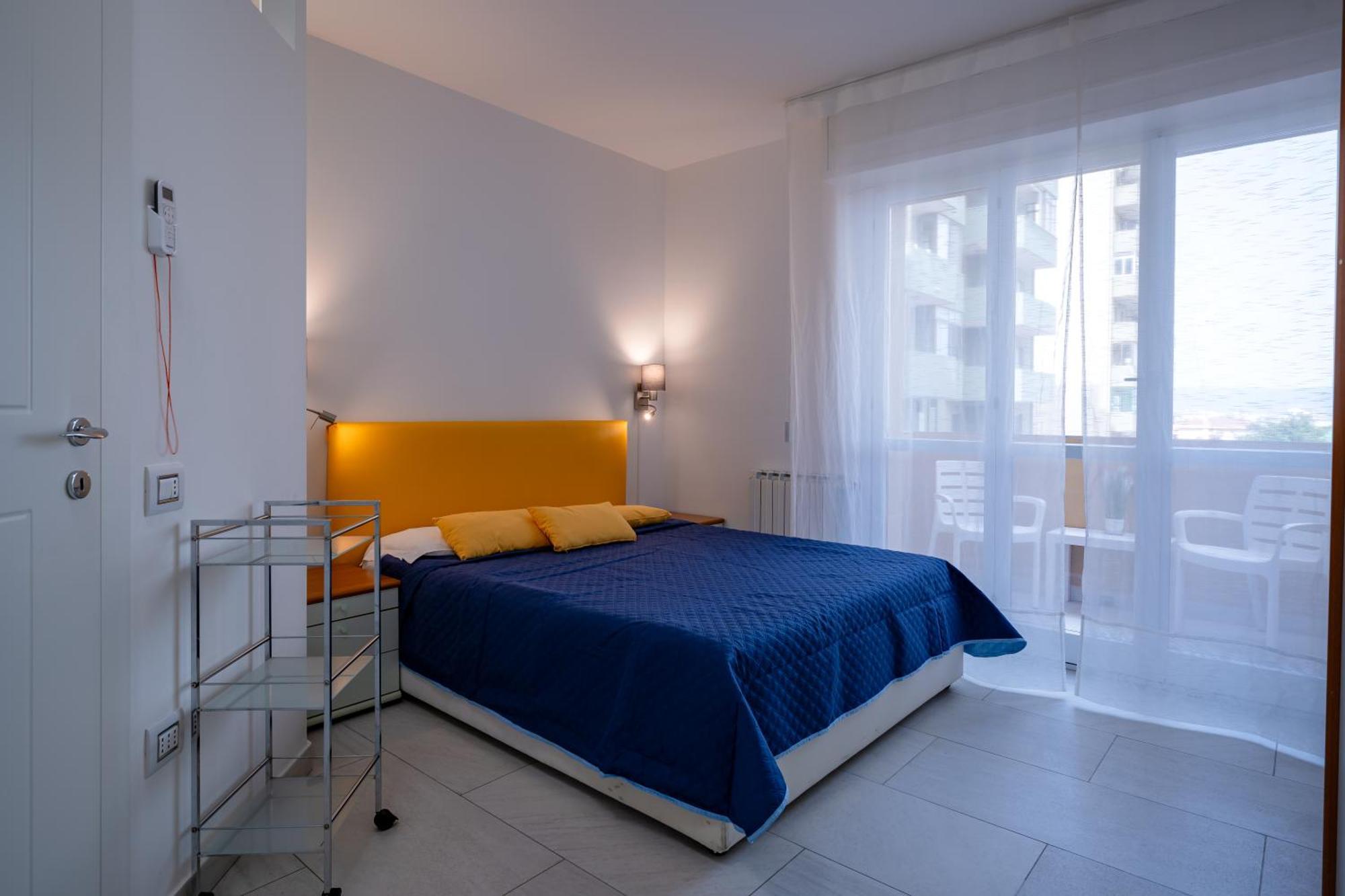 Kalbia Apartment Or Rooms Renovated, Functional, Intimate And More 卡利亚里 外观 照片