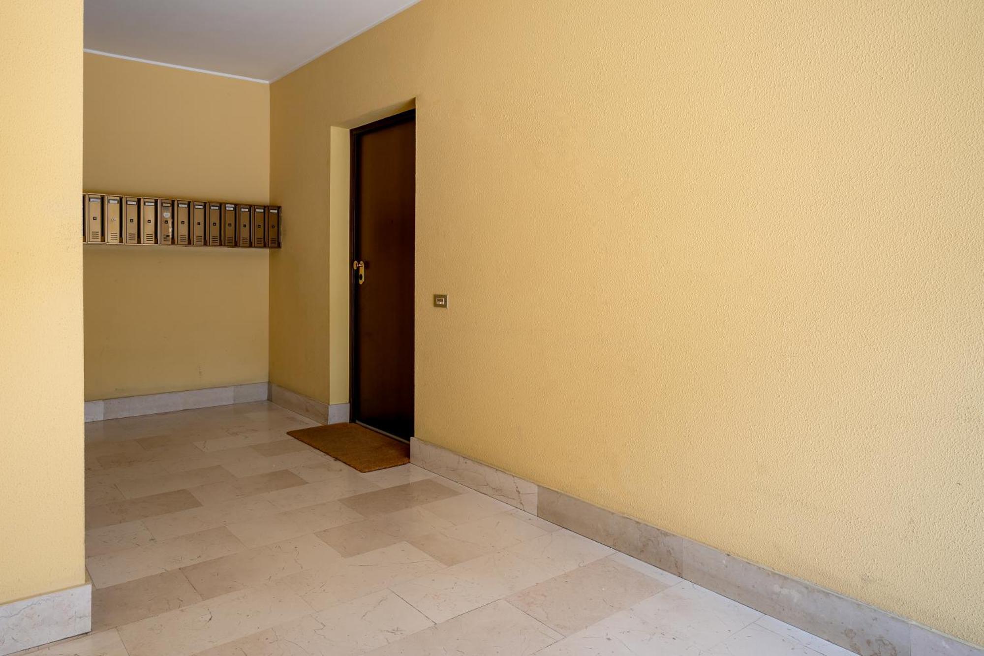 Kalbia Apartment Or Rooms Renovated, Functional, Intimate And More 卡利亚里 外观 照片
