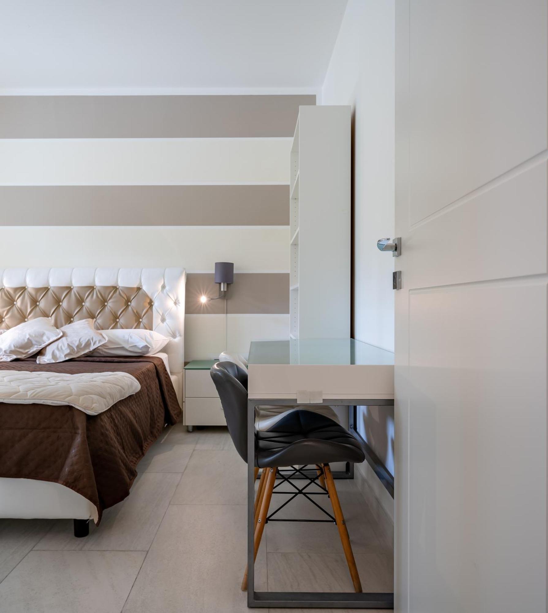 Kalbia Apartment Or Rooms Renovated, Functional, Intimate And More 卡利亚里 外观 照片