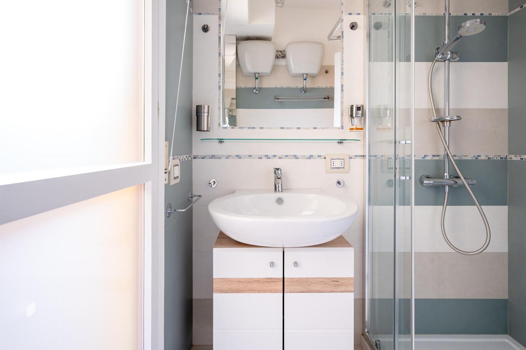 Kalbia Apartment Or Rooms Renovated, Functional, Intimate And More 卡利亚里 外观 照片