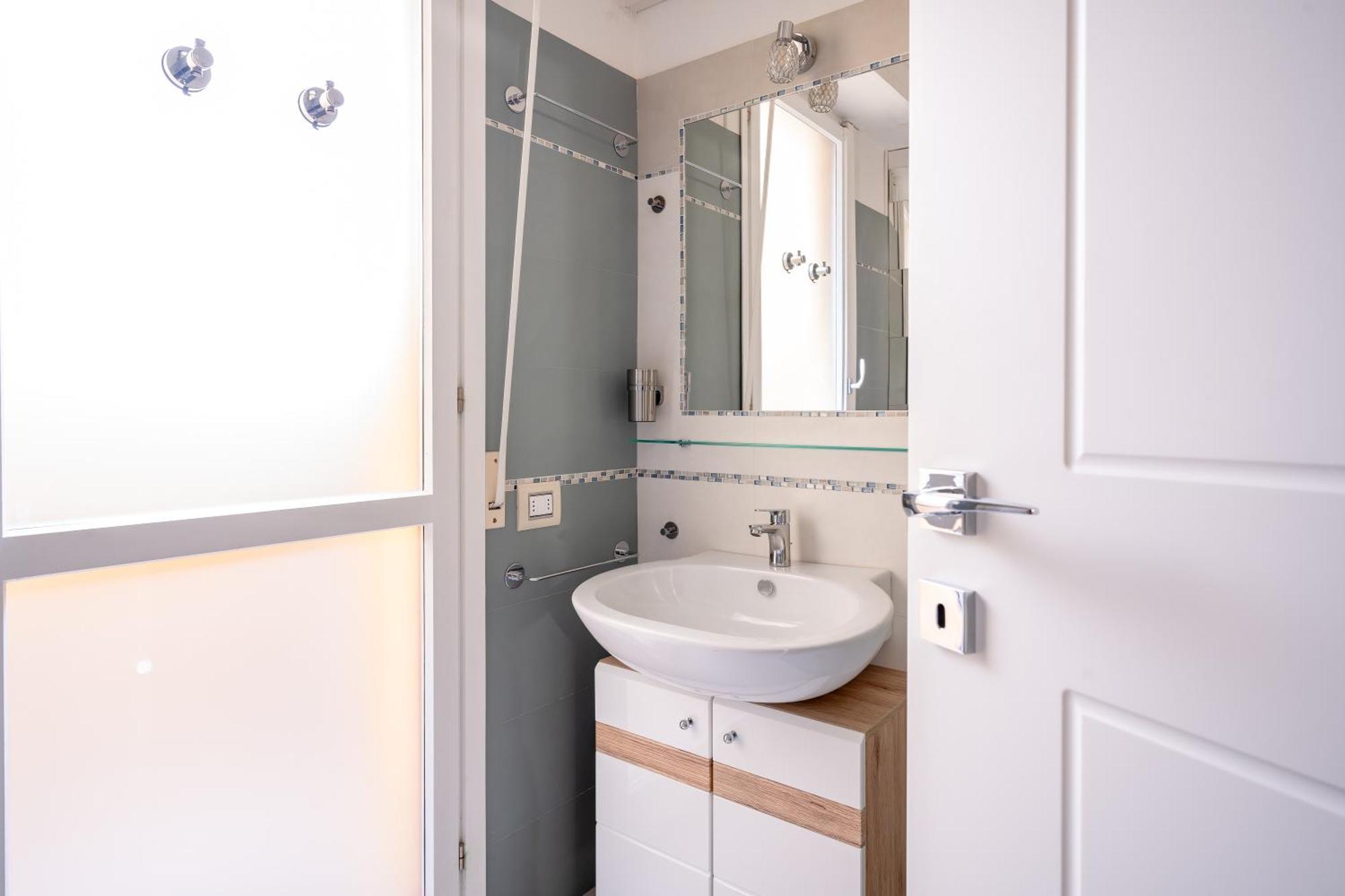 Kalbia Apartment Or Rooms Renovated, Functional, Intimate And More 卡利亚里 外观 照片